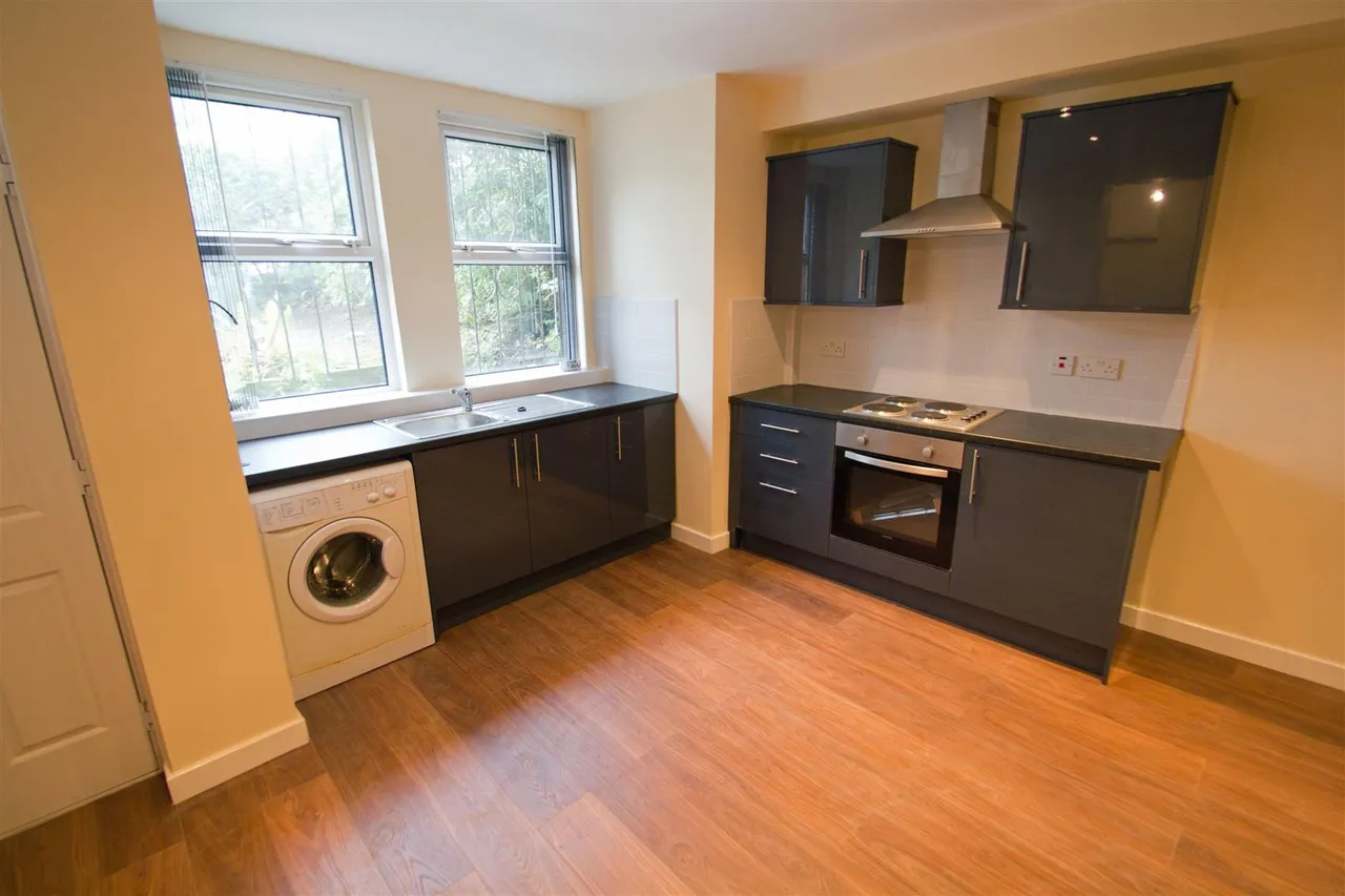 4 bed house to rent, Brudenell Road, Hyde Park, LS6