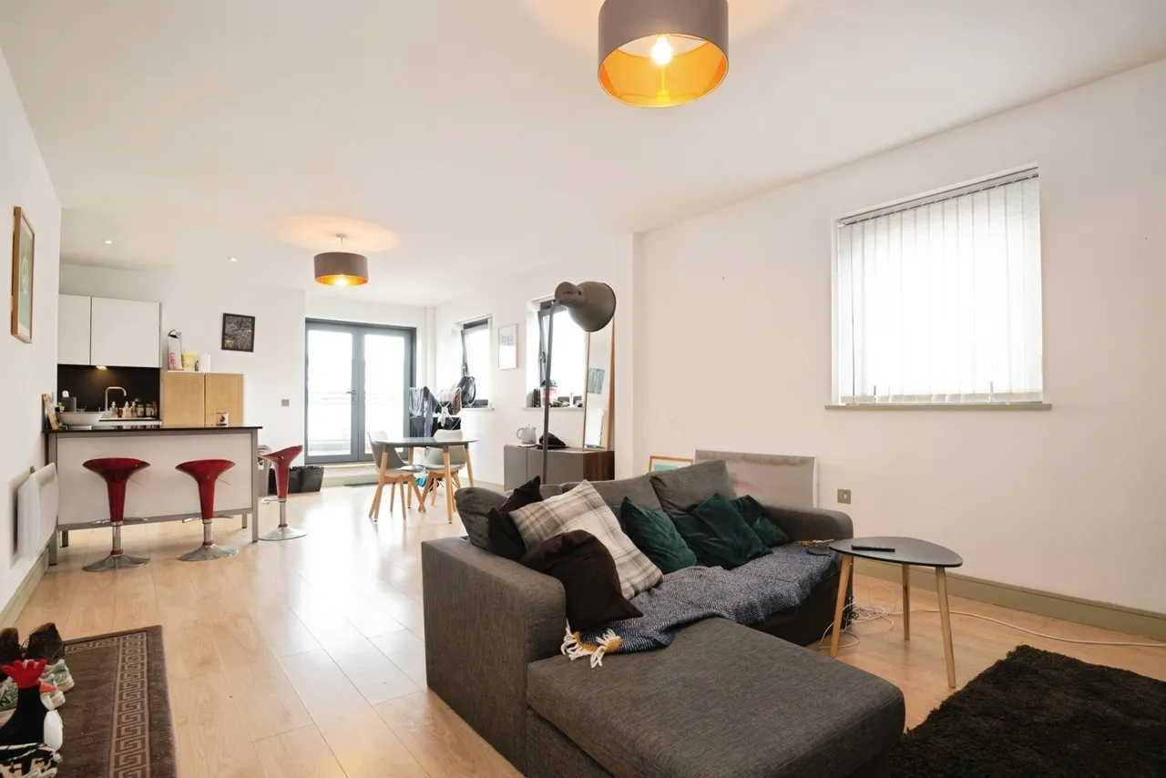 2 bed flat for sale — Galleon Way, CARDIFF, South Glamorgan, CF10