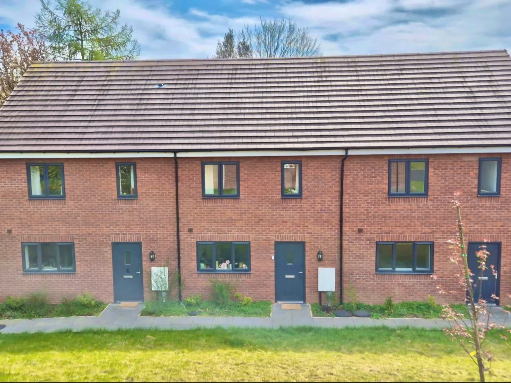 2 bed house to rent, Guinea Close, Loggerheads