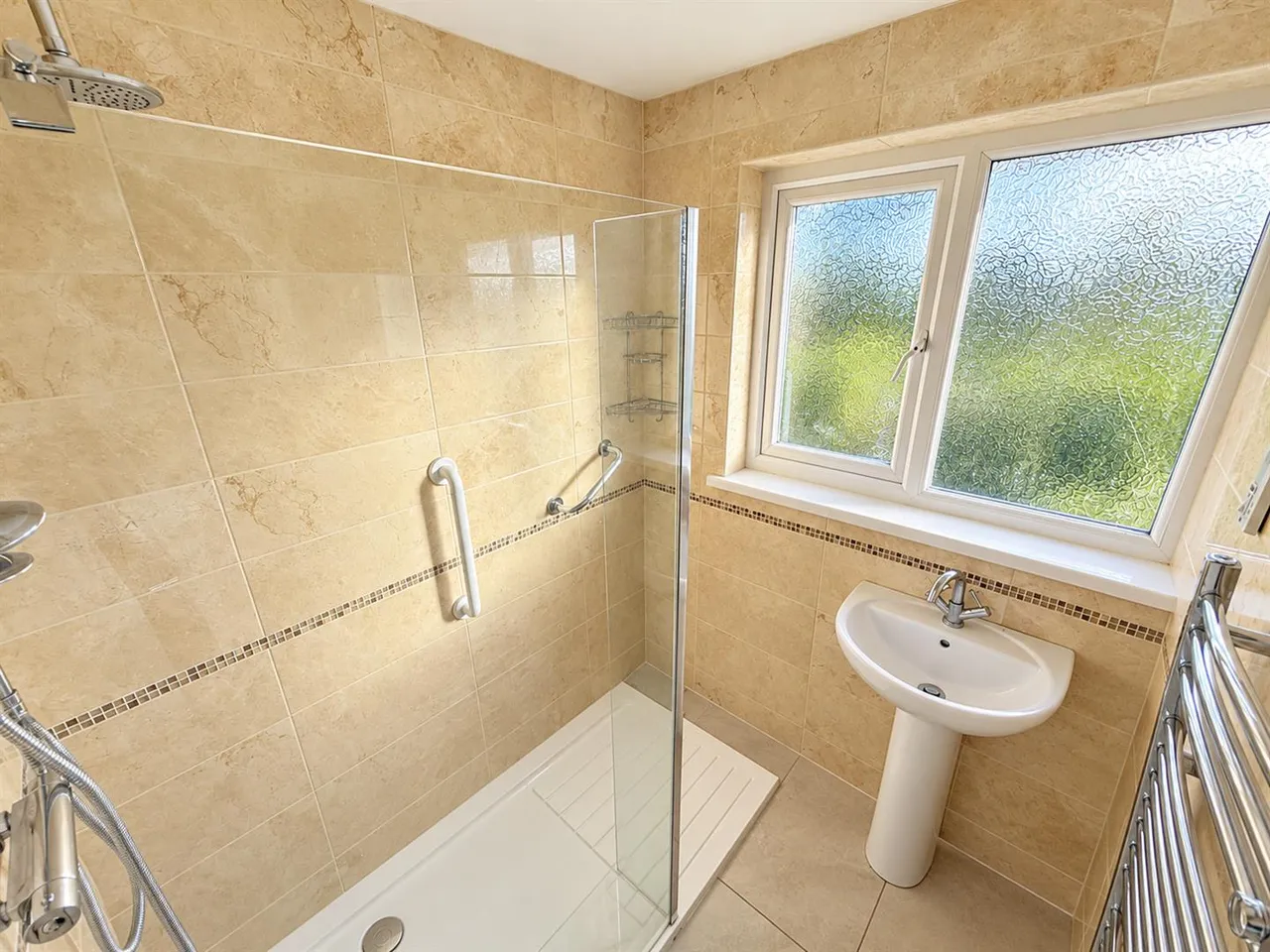 Holly Close, Heathfield, TN21, photo 11