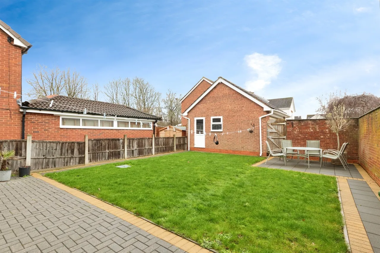 Kendrick Close, Solihull, B92, photo 29