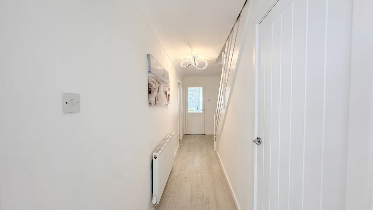 Lindisfarne Drive, Stockport, photo 20