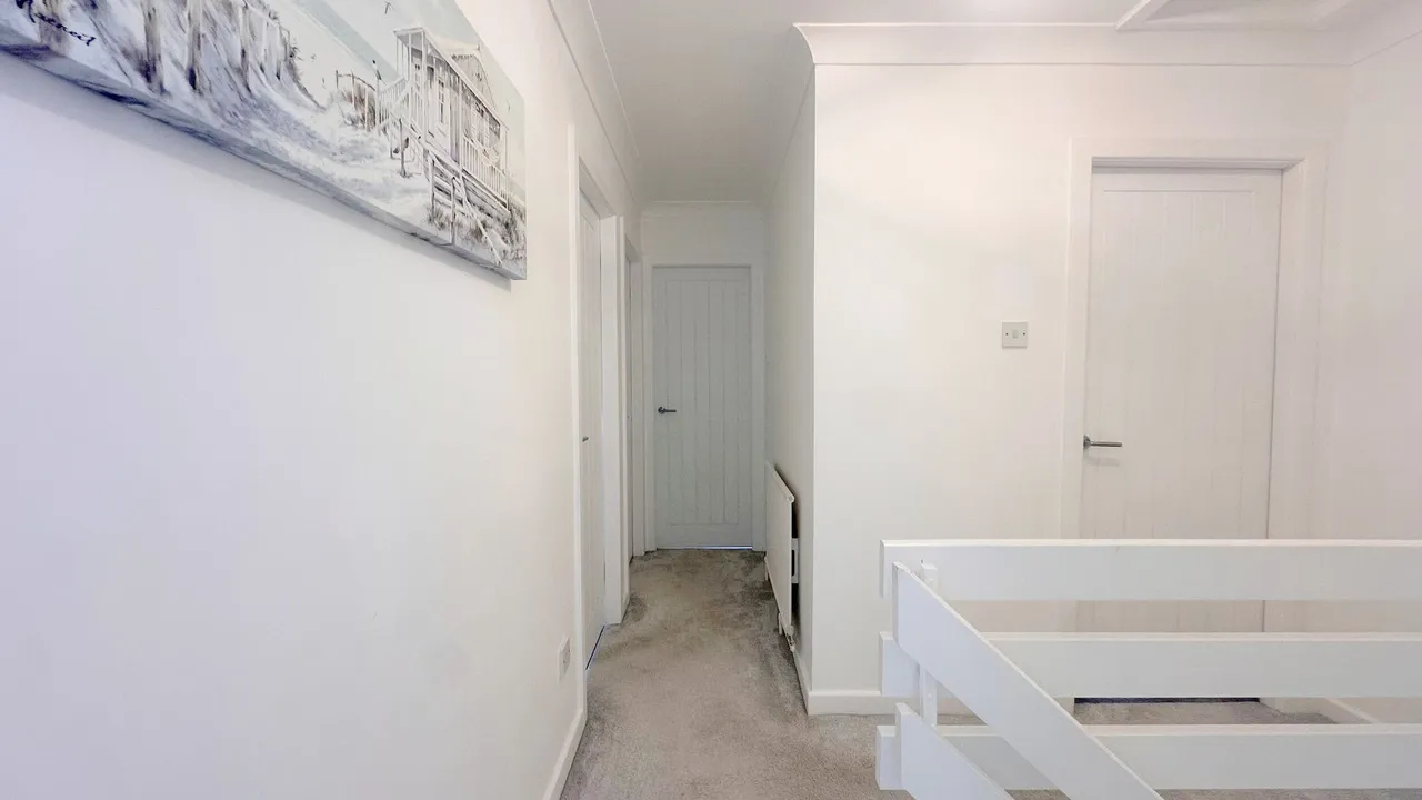 Lindisfarne Drive, Stockport, photo 34