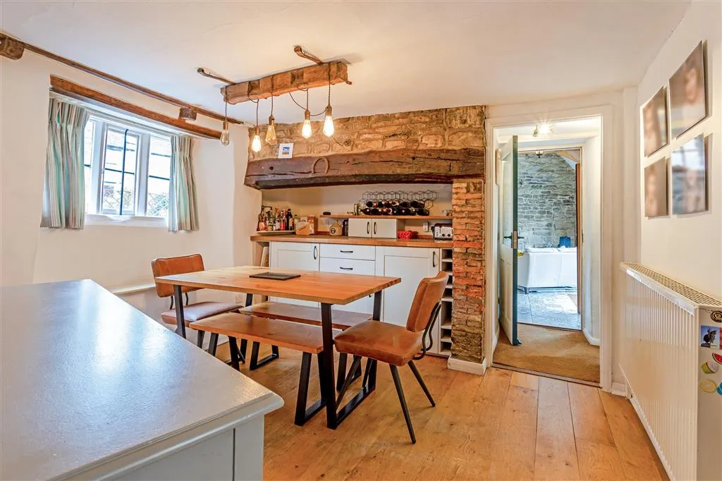 North Street, Oundle, PE8, photo 4