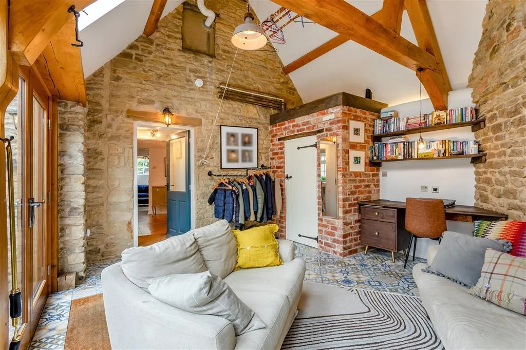 North Street, Oundle, PE8, photo 17