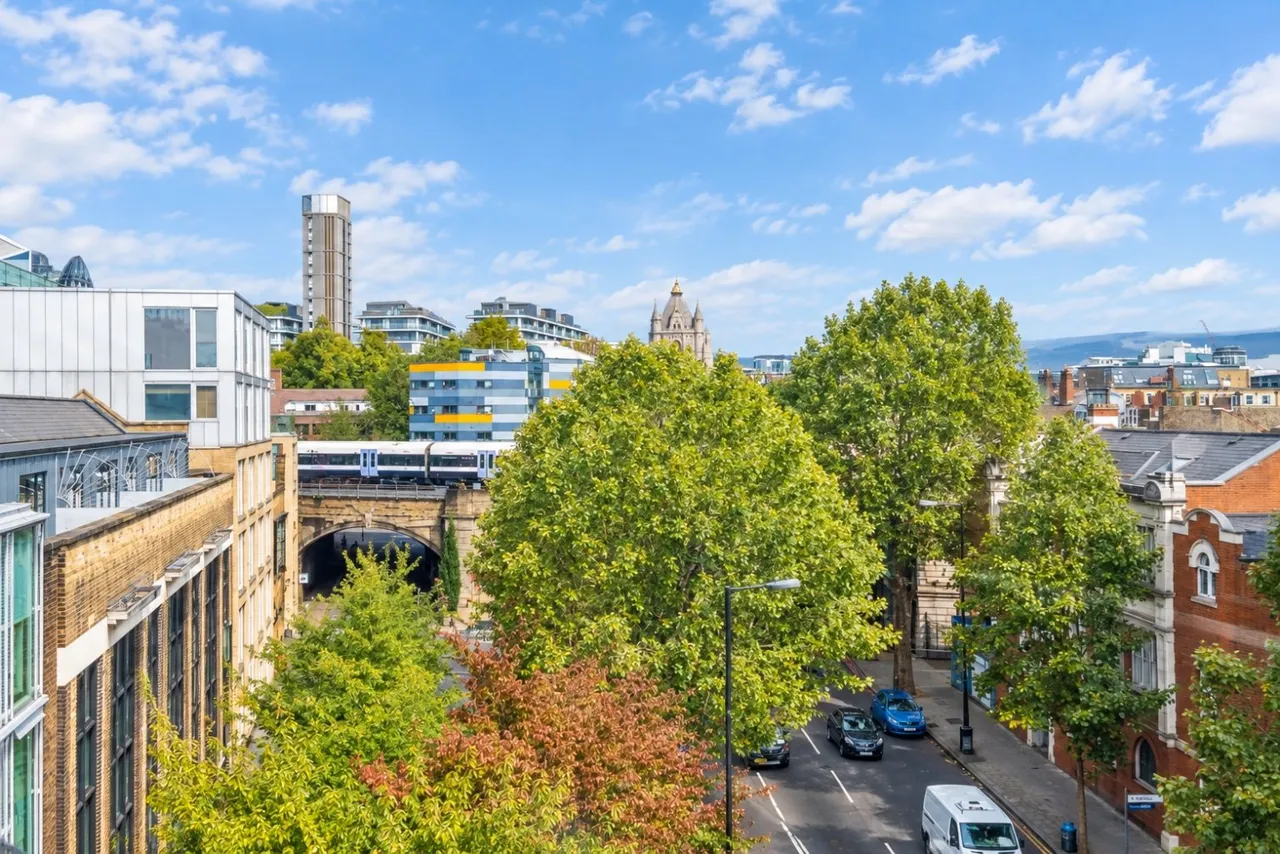 Tower Bridge Road, London, SE1, photo 6