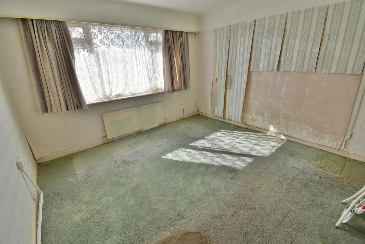 Glenmoor Road, BH22, photo 5