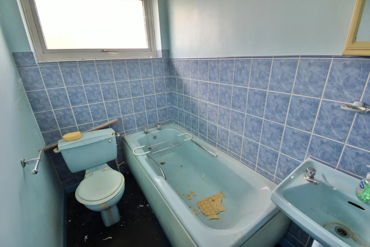 Glenmoor Road, BH22, photo 8