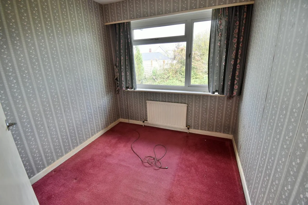 Glenmoor Road, BH22, photo 7