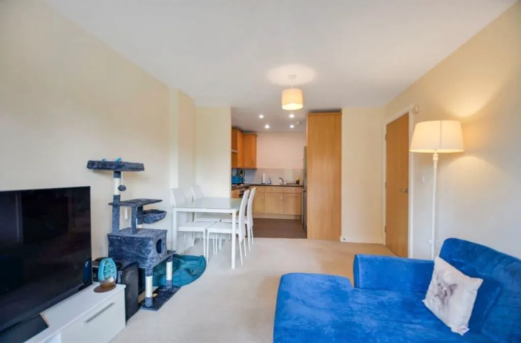 London Road, Dunstable, LU6, photo 2
