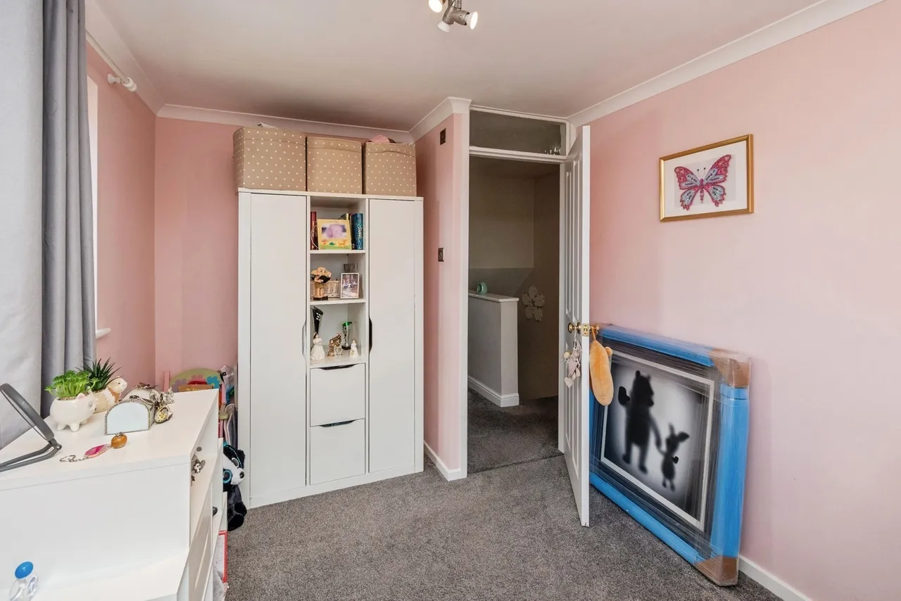 Oakwood Close, Essington, WV11, photo 17
