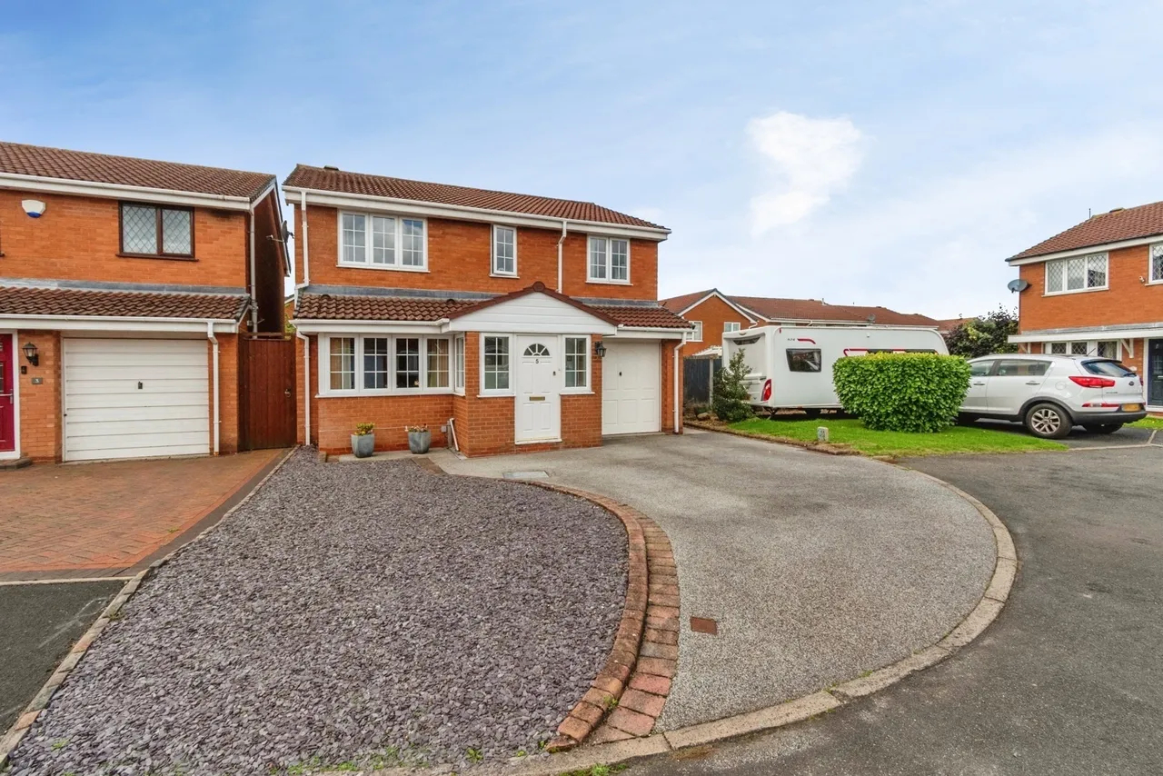 Oakwood Close, Essington, WV11, photo 22