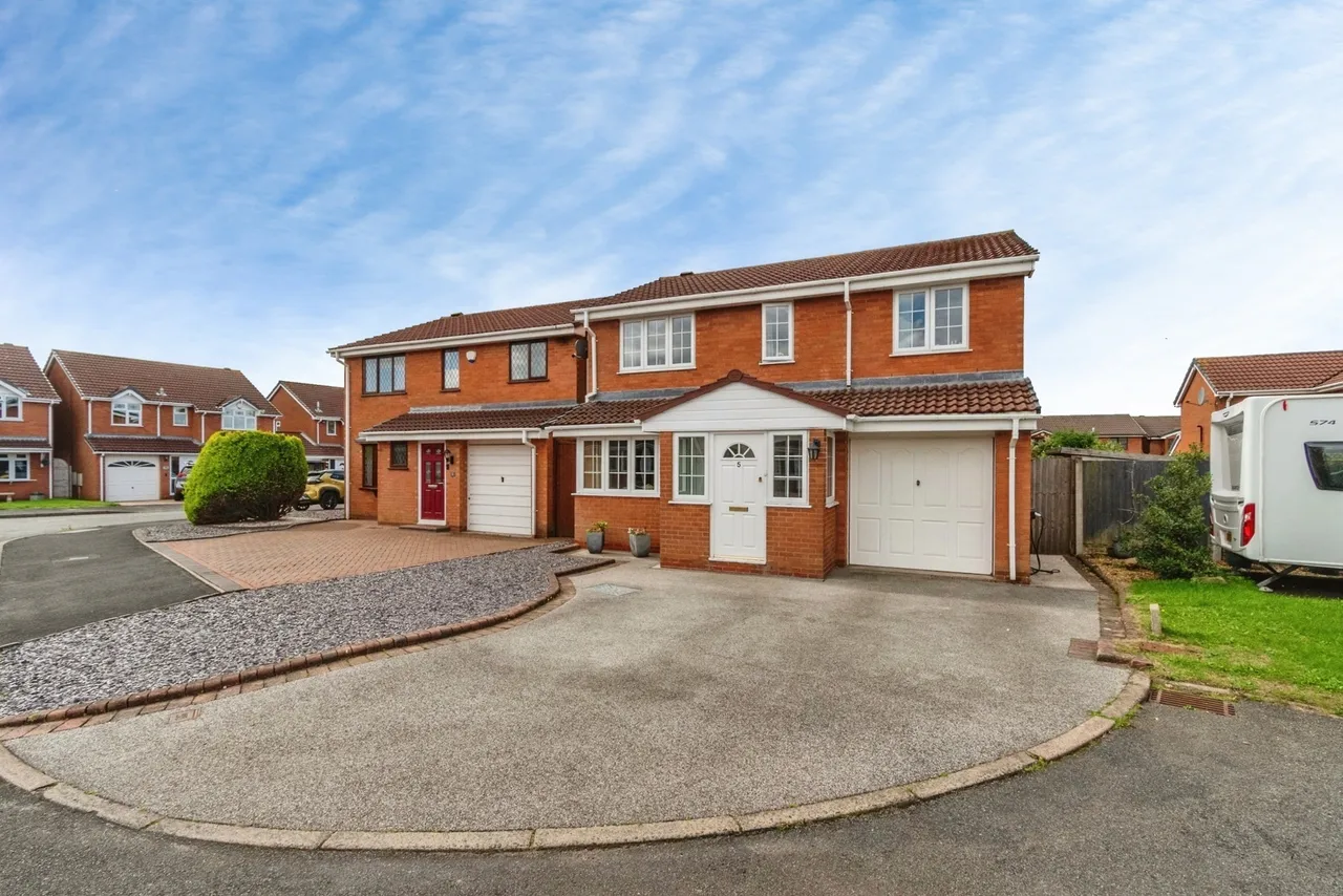 4 bed house for sale, Oakwood Close, Essington, WV11