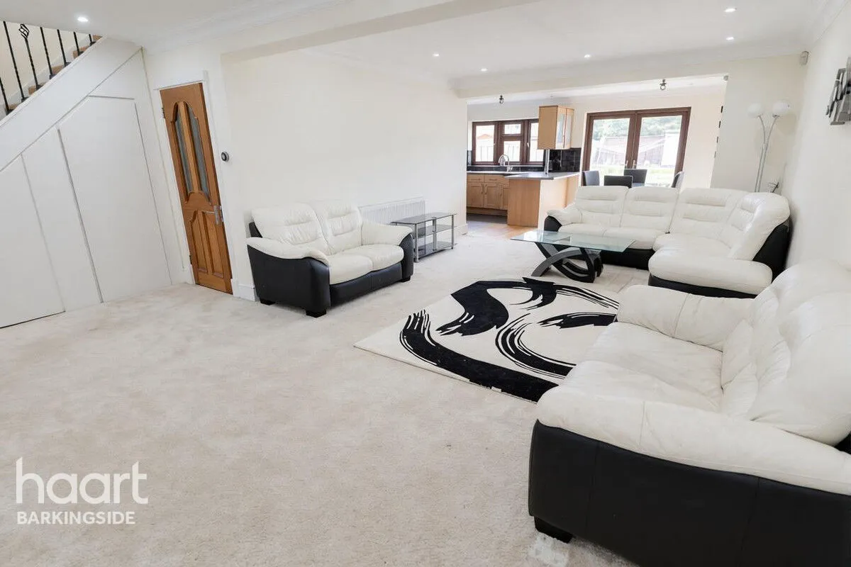 Crown Road, Barkingside, IG6, photo 9