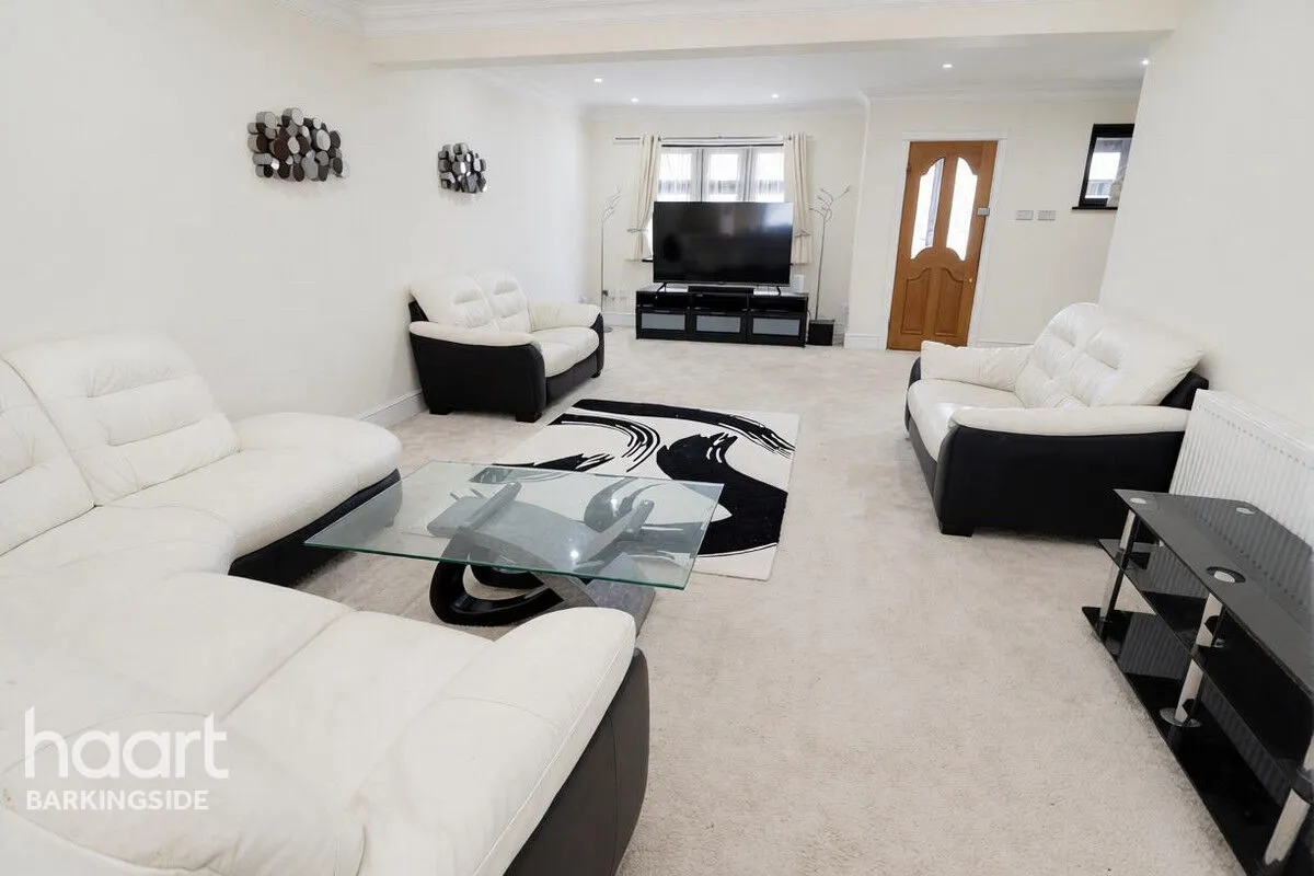 Crown Road, Barkingside, IG6, photo 7