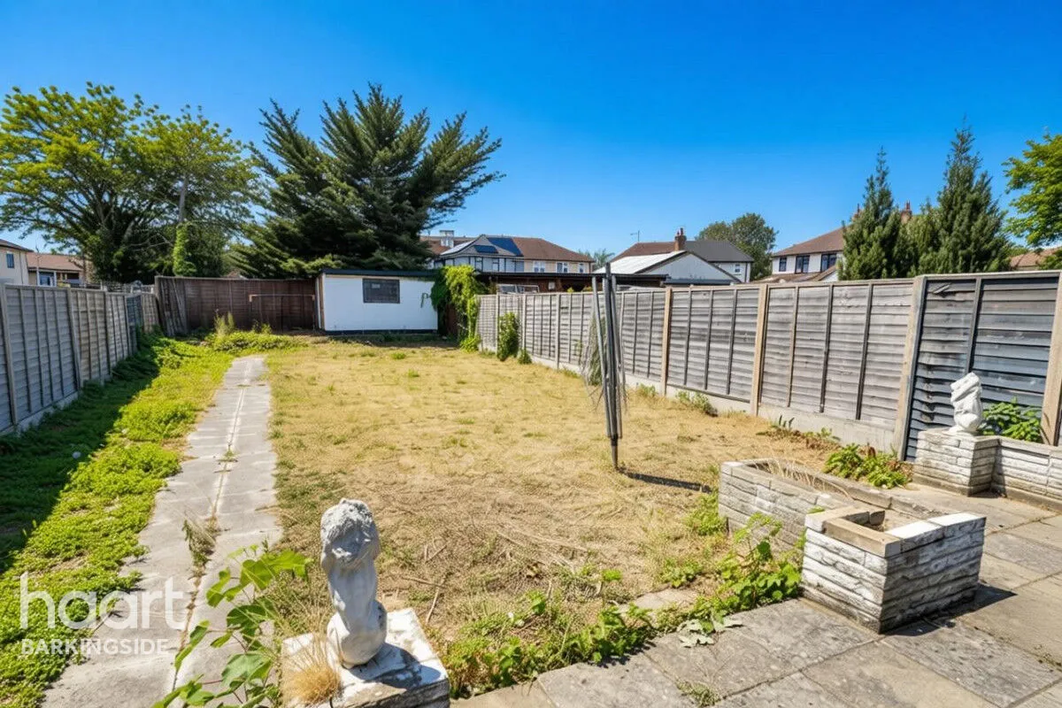 Crown Road, Barkingside, IG6, photo 21