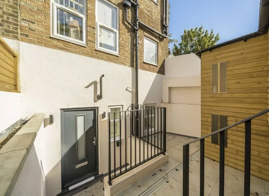 Boscombe Road, Shepherds Bush, W12, photo 5