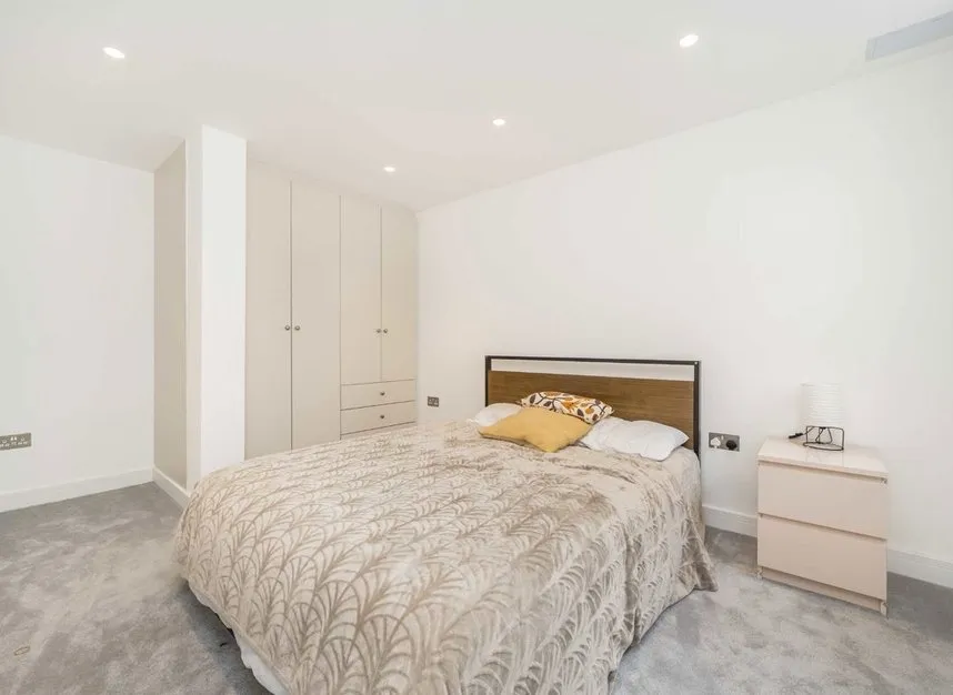 Boscombe Road, Shepherds Bush, W12, photo 3
