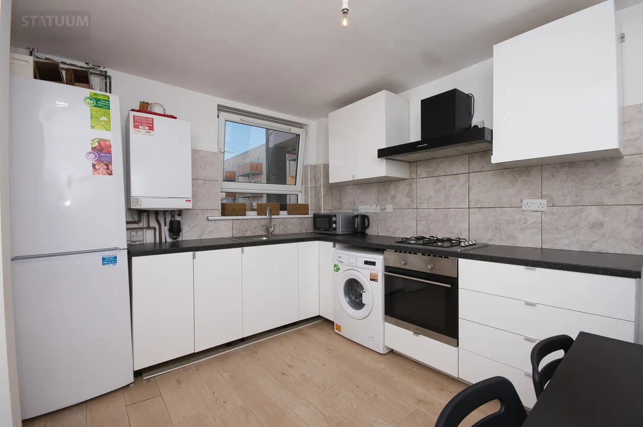Wearmouth House, Mile End, E3, photo 3