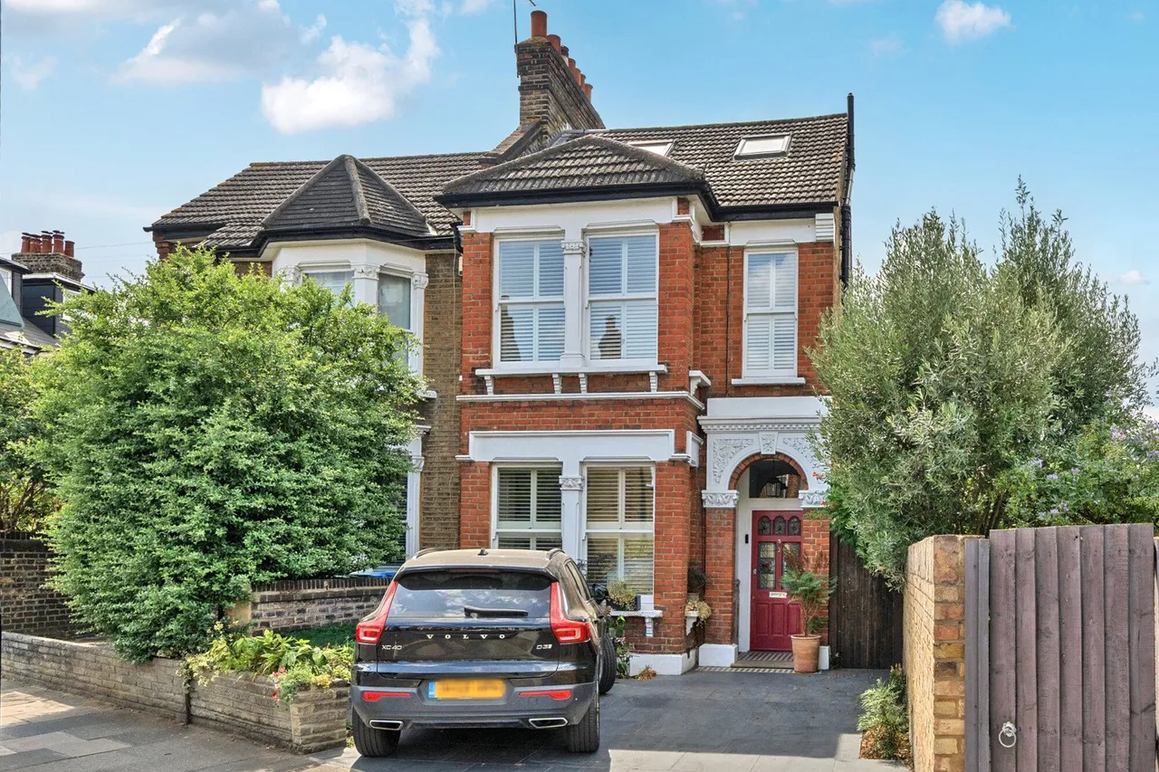4 bed house for sale — Banchory Road, SE3