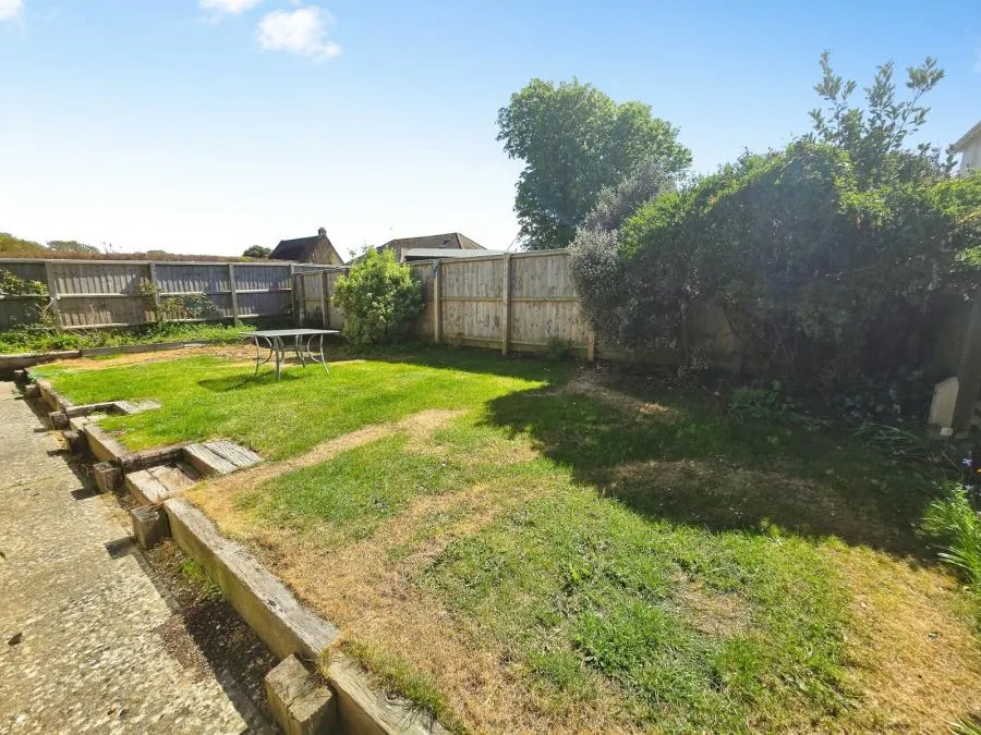 The Mall, Totland Bay, PO39, photo 16
