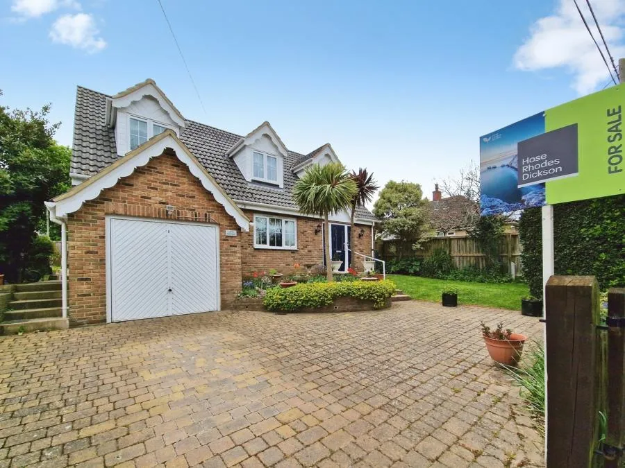 The Mall, Totland Bay, PO39, photo 18