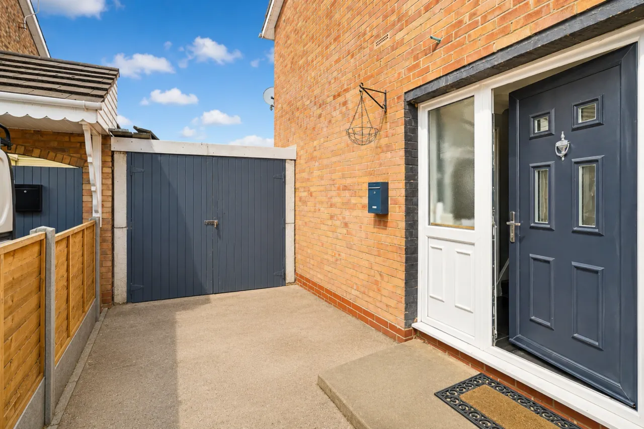 Crab Lane, Cannock, photo 13