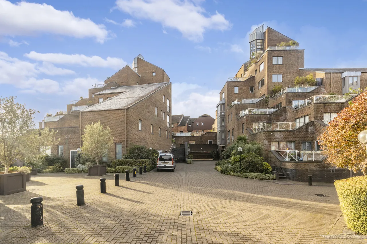 Cumberland Mills Square, London, E14, photo 13