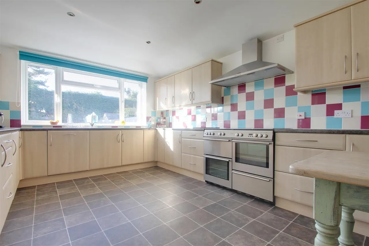 Brooklyn Avenue, Worthing, photo 10