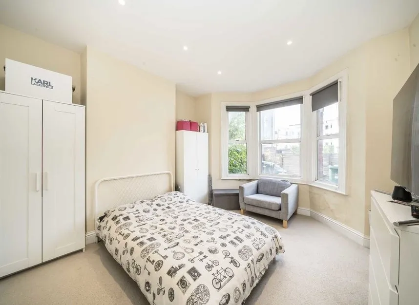 Pavilion Terrace, Shepherd's Bush, W12, photo 4