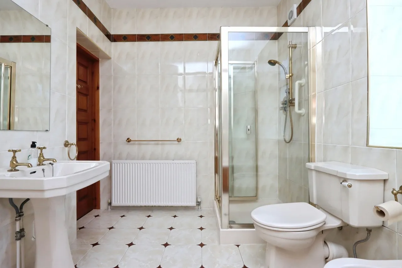 Abbey Lane, Sheffield, S8, photo 12