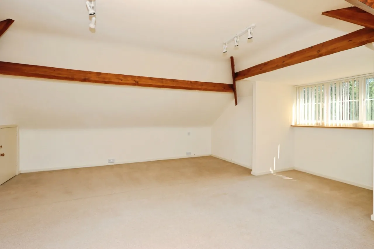 Abbey Lane, Sheffield, S8, photo 17