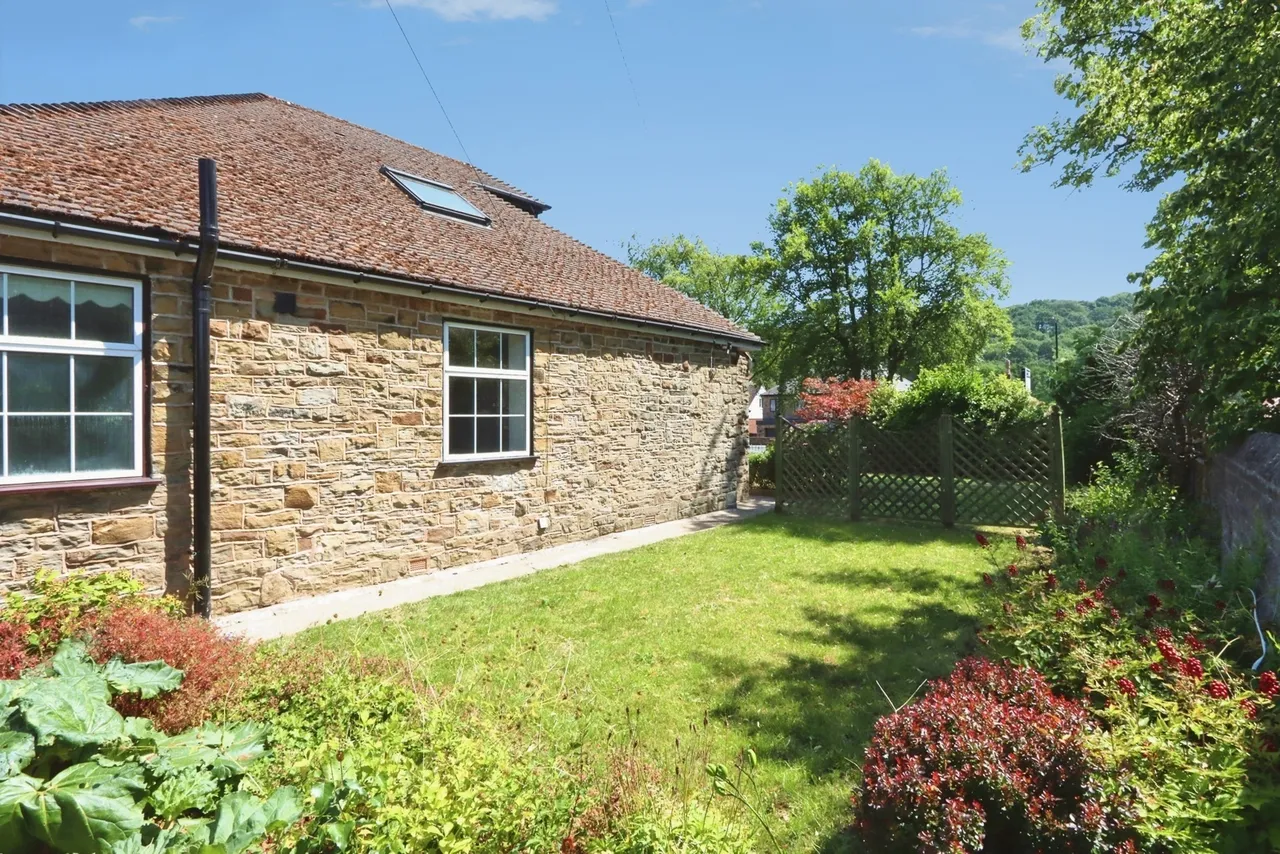 Abbey Lane, Sheffield, S8, photo 18