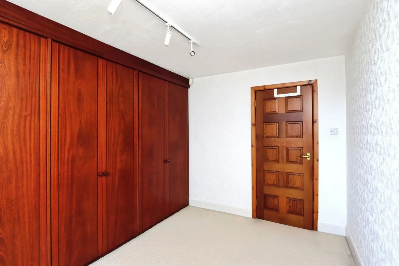 Abbey Lane, Sheffield, S8, photo 14