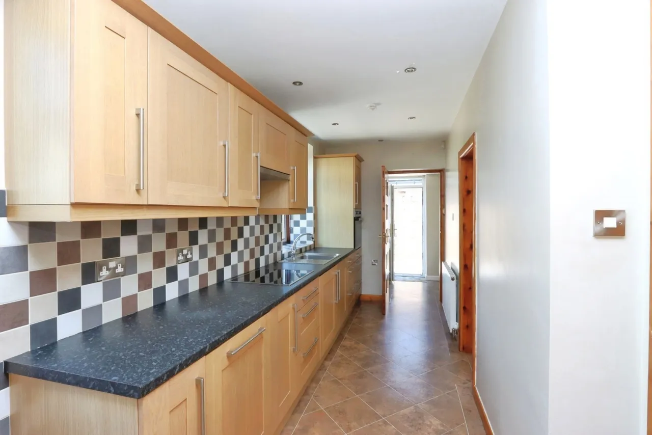 Abbey Lane, Sheffield, S8, photo 8