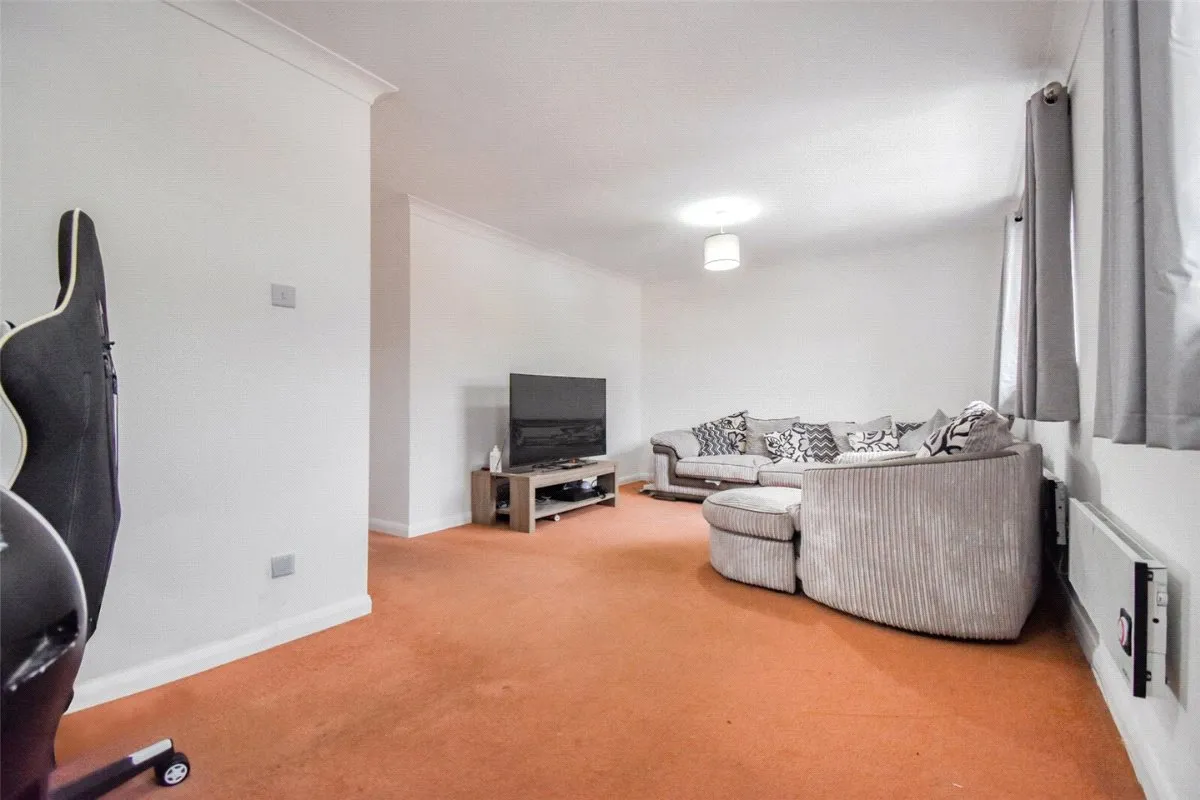 Gordon Road, Aldershot, Hampshire, GU11 1LE, photo 3