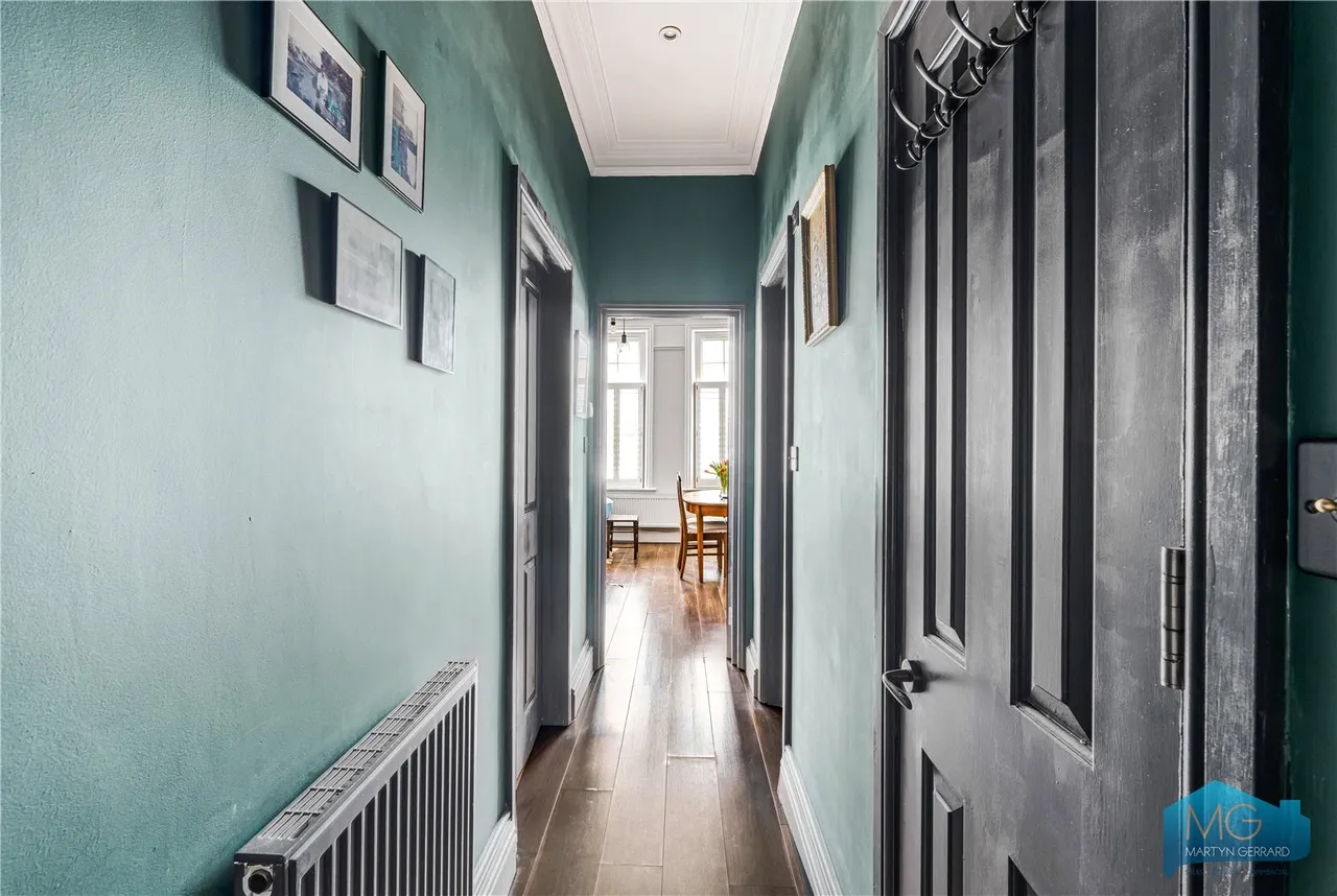 The Broadway, London, N8, photo 11