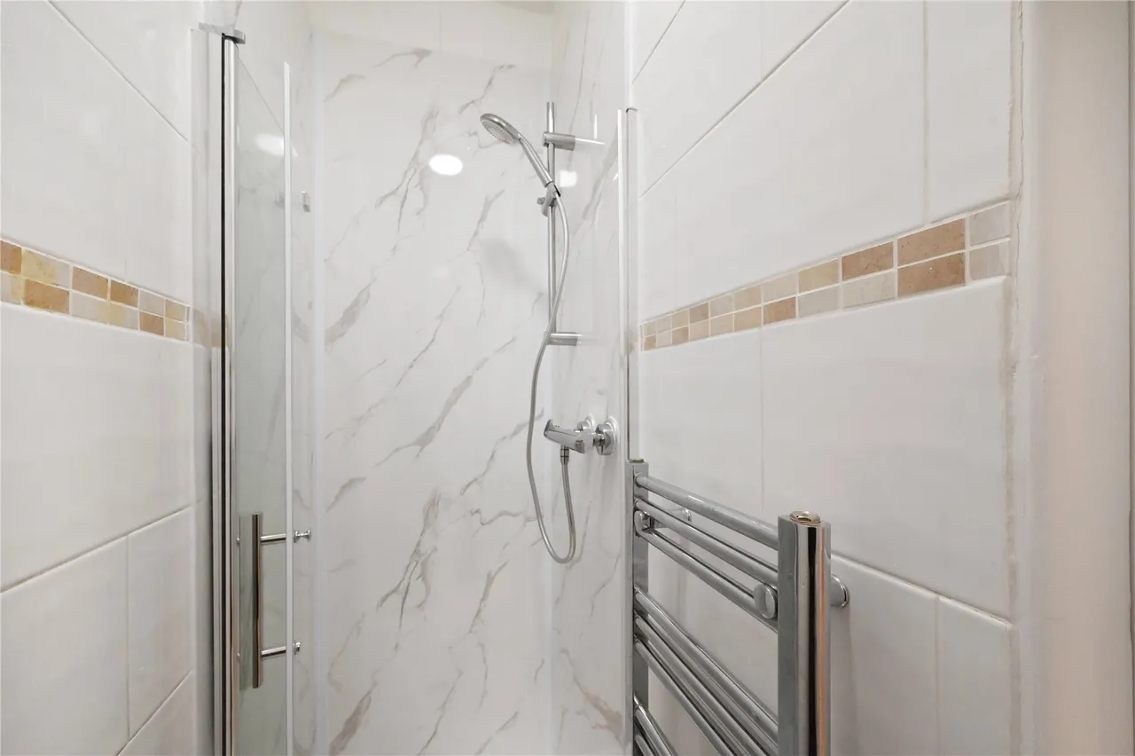 Etchingham Park Road, London, N3, photo 7