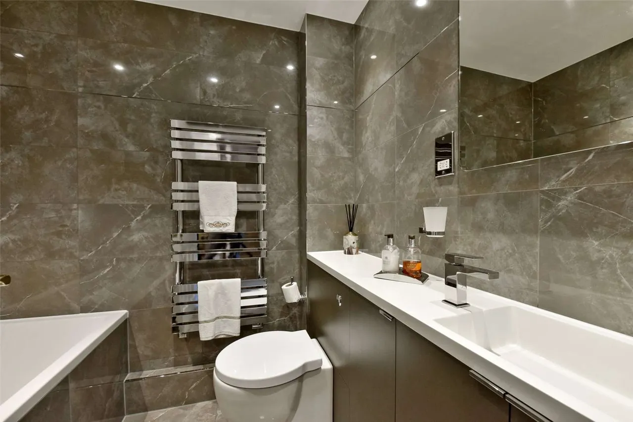Canterbury Mews, Windsor, Berkshire, SL4 3SF, photo 7