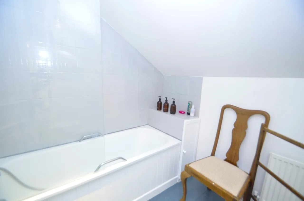 Fordbridge Road, Ashford, photo 7