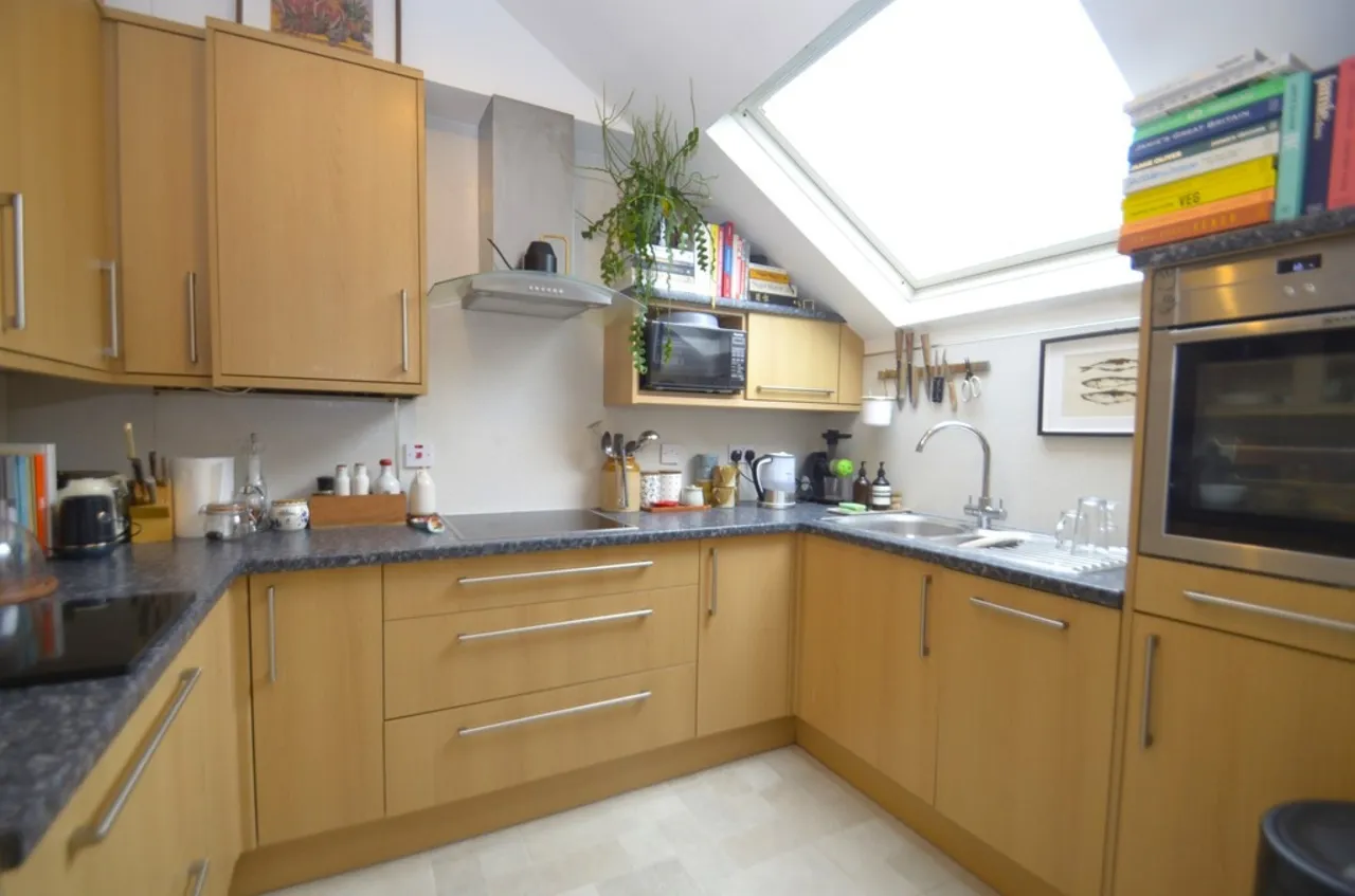 Fordbridge Road, Ashford, photo 5