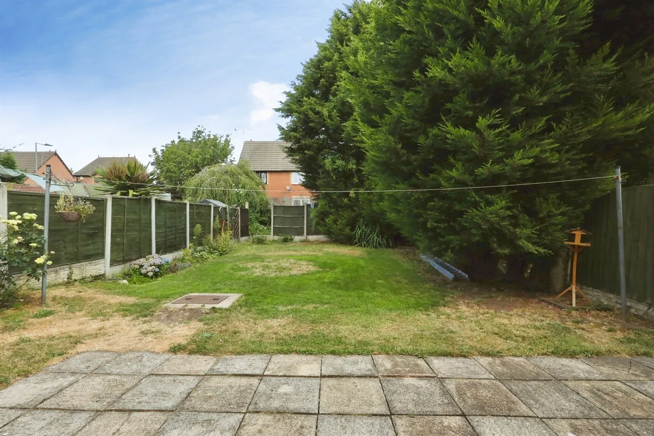 Queens Crescent, Bawtry, DONCASTER, photo 10