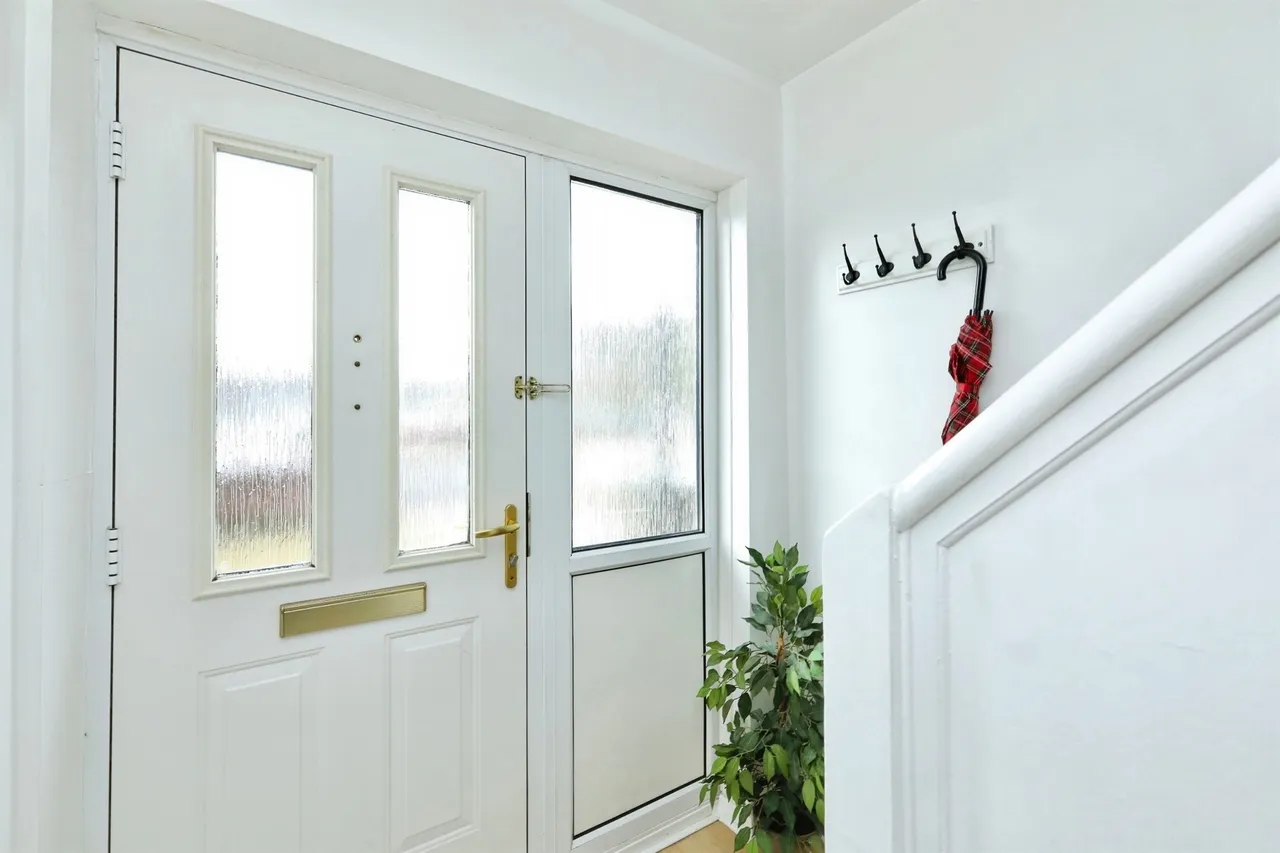 Queens Crescent, Bawtry, DONCASTER, photo 4