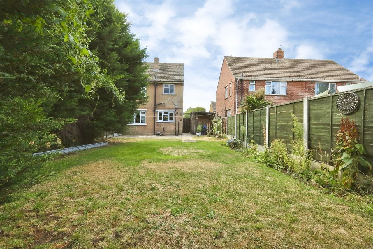 Queens Crescent, Bawtry, DONCASTER, photo 9