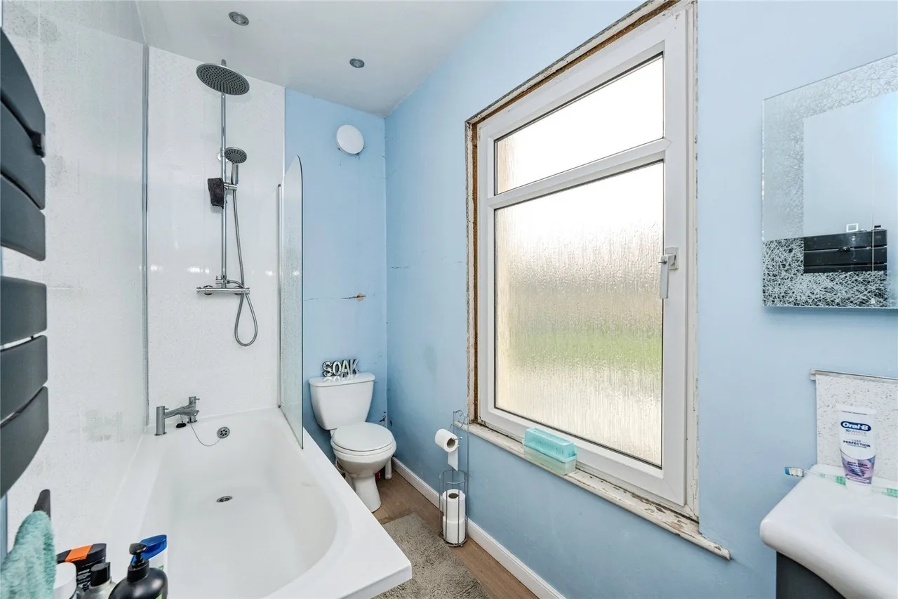 New Road, Ystradowen, SA9, photo 11