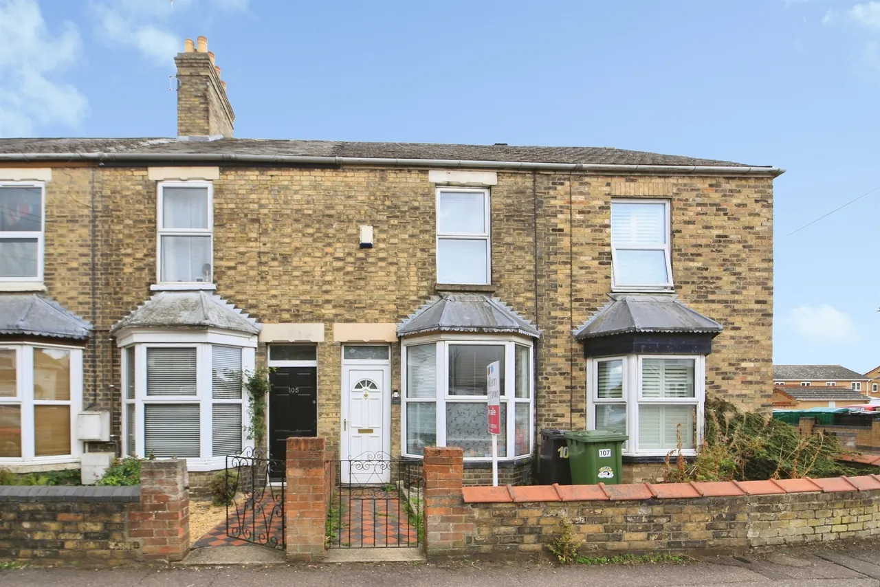 2 bed house for sale, High Street, Peterborough, PE2