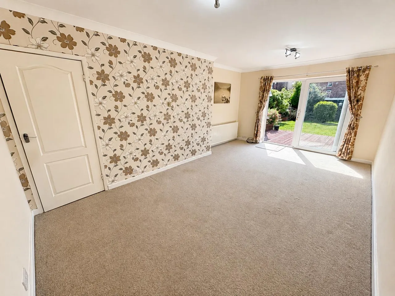 Countess Lane, Radcliffe, Manchester, M26 3WF, photo 2
