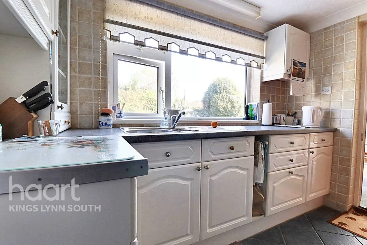 Common Close, West Winch, PE33, photo 13