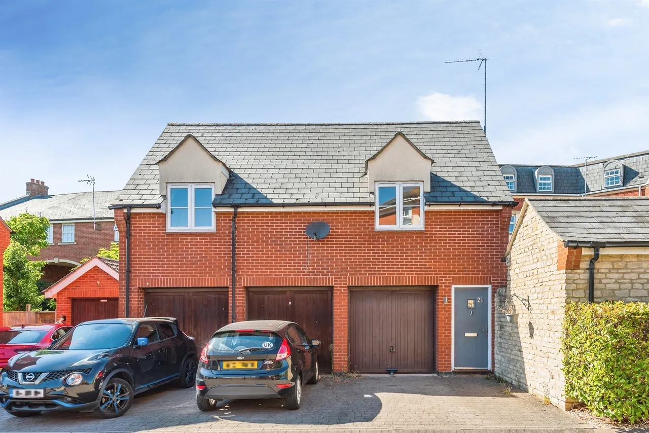 2 bed house for sale — Muirfield, Swindon