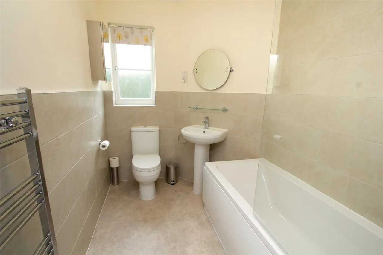 Boundary Lane, Carterton, OX18, photo 6